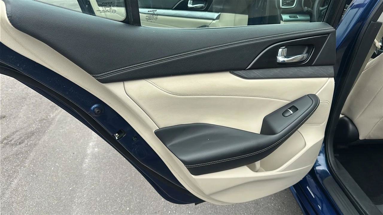 Used 2016 Nissan Maxima 3.5 S FWD image 21