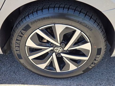 Used 2025 Volkswagen Jetta S FWD image 11