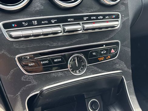 Used 2018 Mercedes-Benz C 300 Sedan image 11