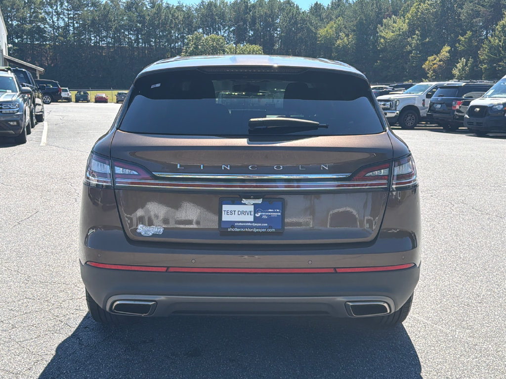 Used 2022 Lincoln Nautilus FWD image 6