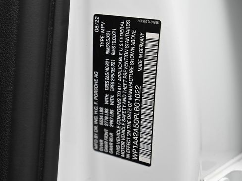 Used 2023 Porsche Macan image 54