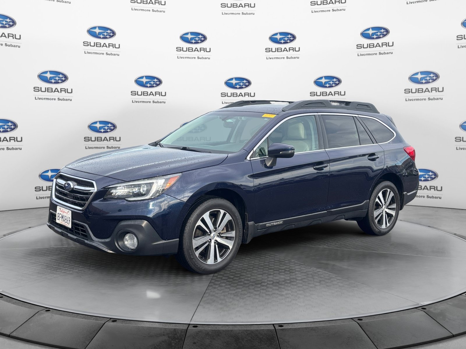 Used 2018 Subaru Outback 3.6R Limited AWD/4WD image 2