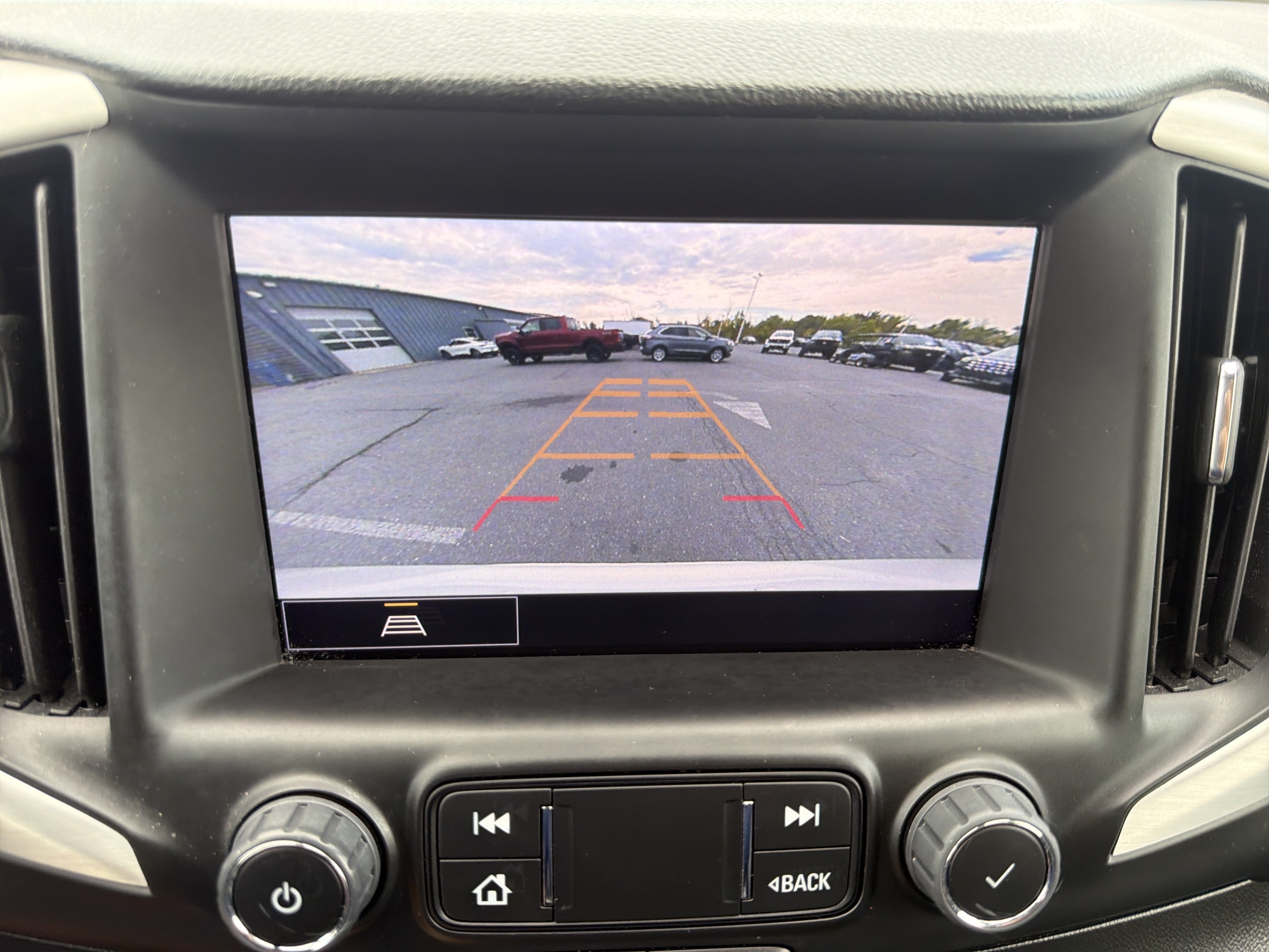 Used 2022 GMC Terrain SLE w/ Driver Convenience Package AWD/4WD image 26