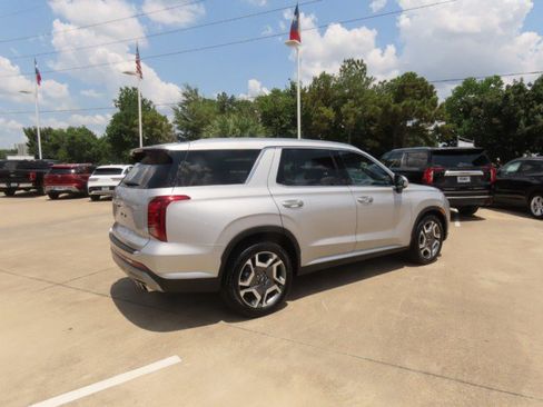 Used 2025 Hyundai Palisade SEL FWD image 8
