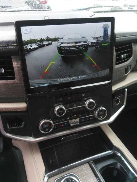 Used 2024 Ford Expedition Limited AWD/4WD image 10