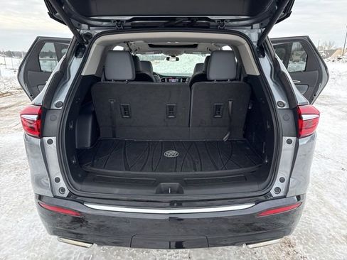 Used 2020 Buick Enclave Essence image 26