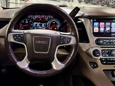 Used 2018 GMC Yukon SLT image 16
