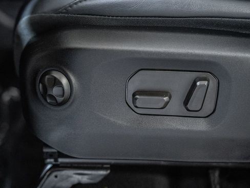 Used 2024 Jeep Wrangler Unlimited Rubicon 4xe AWD/4WD image 44