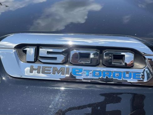Used 2024 RAM 1500 Laramie AWD/4WD image 8