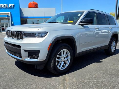 Used 2024 Jeep Grand Cherokee L Laredo AWD/4WD image 2
