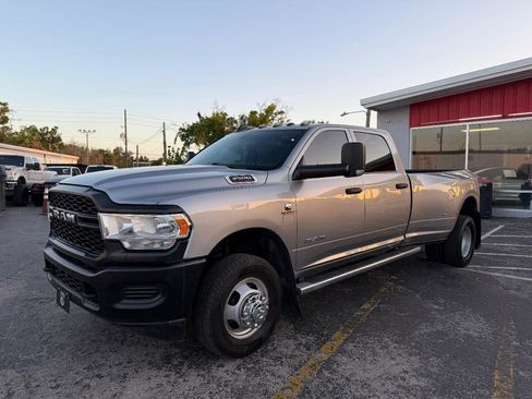Used 2022 RAM 3500 Tradesman image 3
