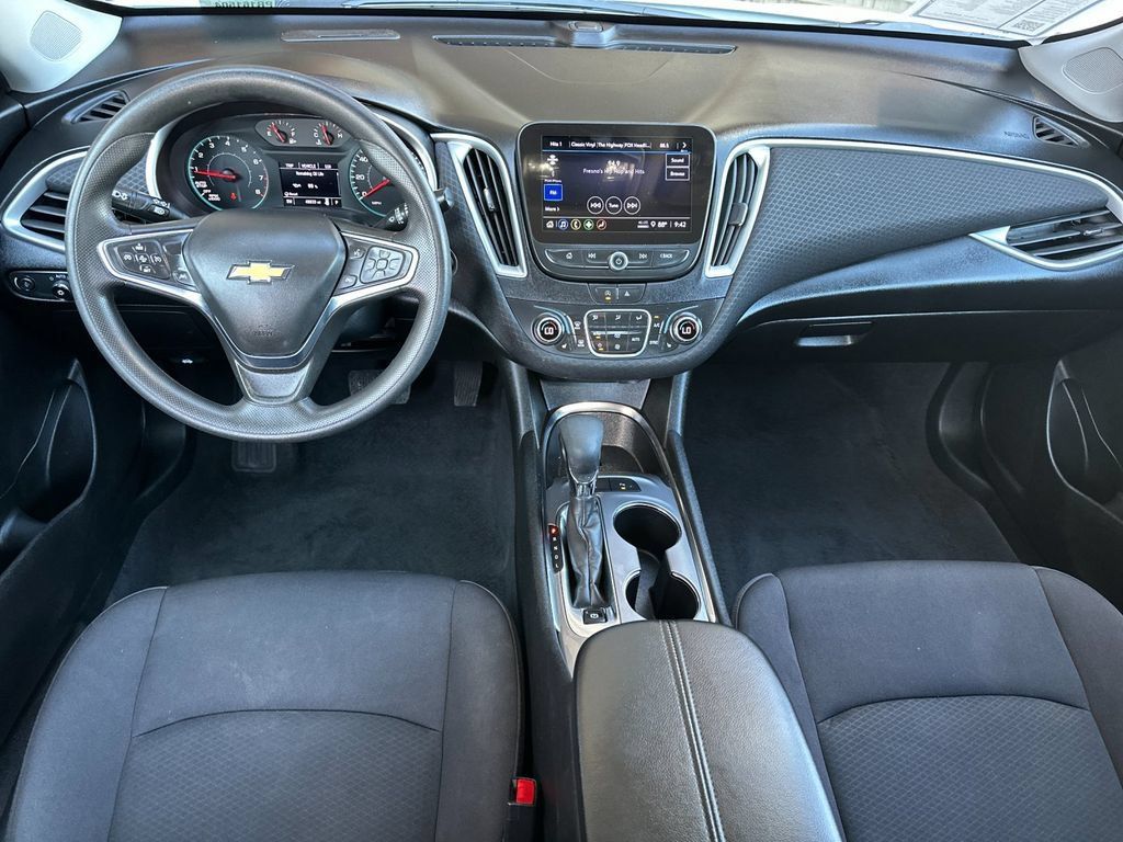 Used 2024 Chevrolet Malibu LT FWD image 15