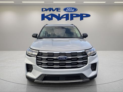Used 2026 Ford Explorer Active AWD/4WD image 2