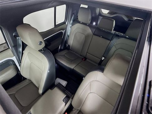 Used 2025 Land Rover Defender 110 S image 14