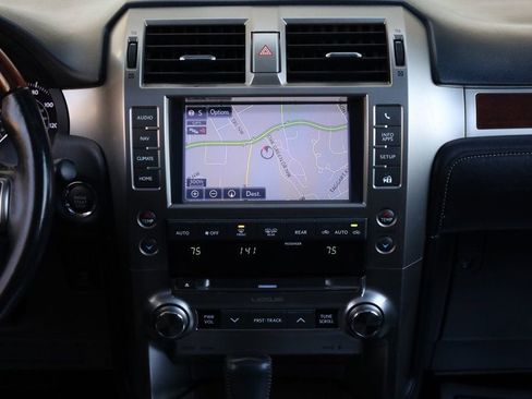 Used 2014 Lexus GX 460 w/ Premium Package image 40