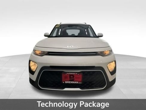 Used 2022 Kia Soul LX w/ Technology Package FWD image 3