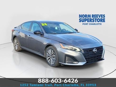 Used 2024 Nissan Altima 2.5 SV image 1