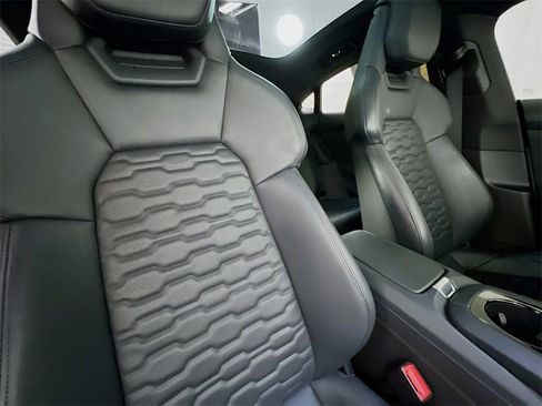 Used 2024 Audi e-tron GT Premium Plus image 28