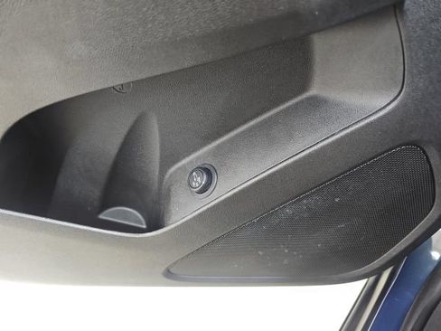 Used 2024 Chevrolet Equinox LT w/ LPO, Floor Liner Package FWD image 29
