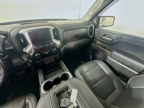Used 2019 Chevrolet Silverado 1500 RST image 11