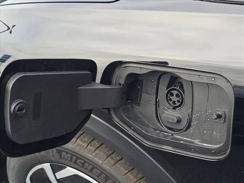 New 2026 Chevrolet Equinox EV LT image 31