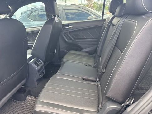 Used 2023 Volkswagen Tiguan SE R-Line image 5