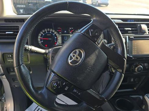 Used 2019 Toyota 4Runner TRD Off-Road image 8