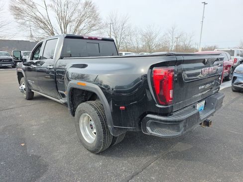 Used 2023 GMC Sierra 3500 Denali image 4