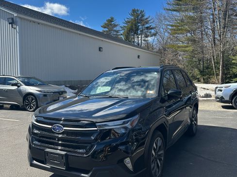 Used 2025 Subaru Forester Touring image 1