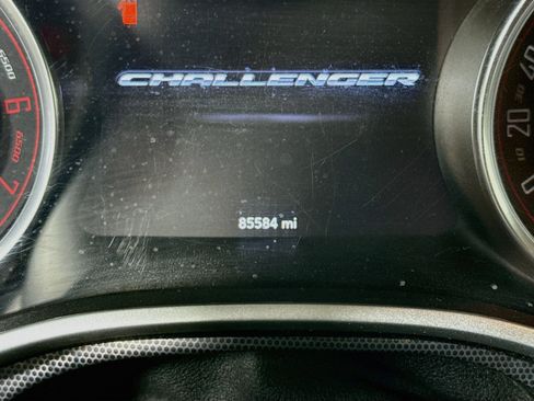 Used 2016 Dodge Challenger R/T Scat Pack w/ Leather Interior Group RWD image 16