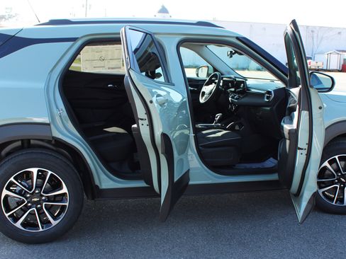 New 2026 Chevrolet TrailBlazer LT w/ Convenience Package image 12