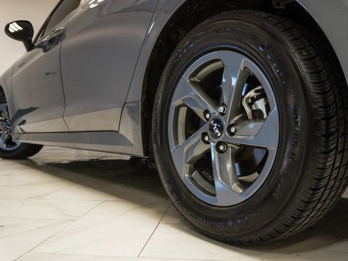 Used 2022 Kia K5 LX image 33