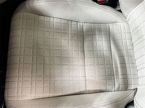 New 2026 Honda HR-V LX image 17