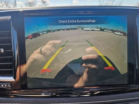 Used 2023 Chrysler Pacifica Limited image 20