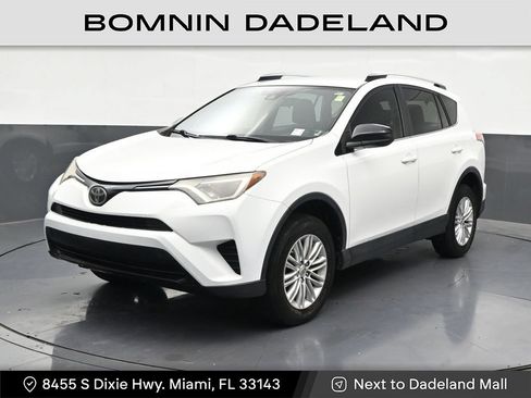 Used 2017 Toyota RAV4 LE FWD image 1