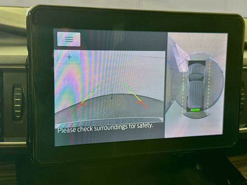 Used 2021 Ford Explorer Limited w/ Equipment Group 301A image 16