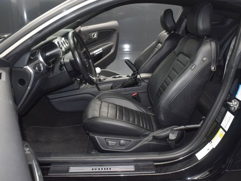 Used 2019 Ford Mustang Bullitt image 18