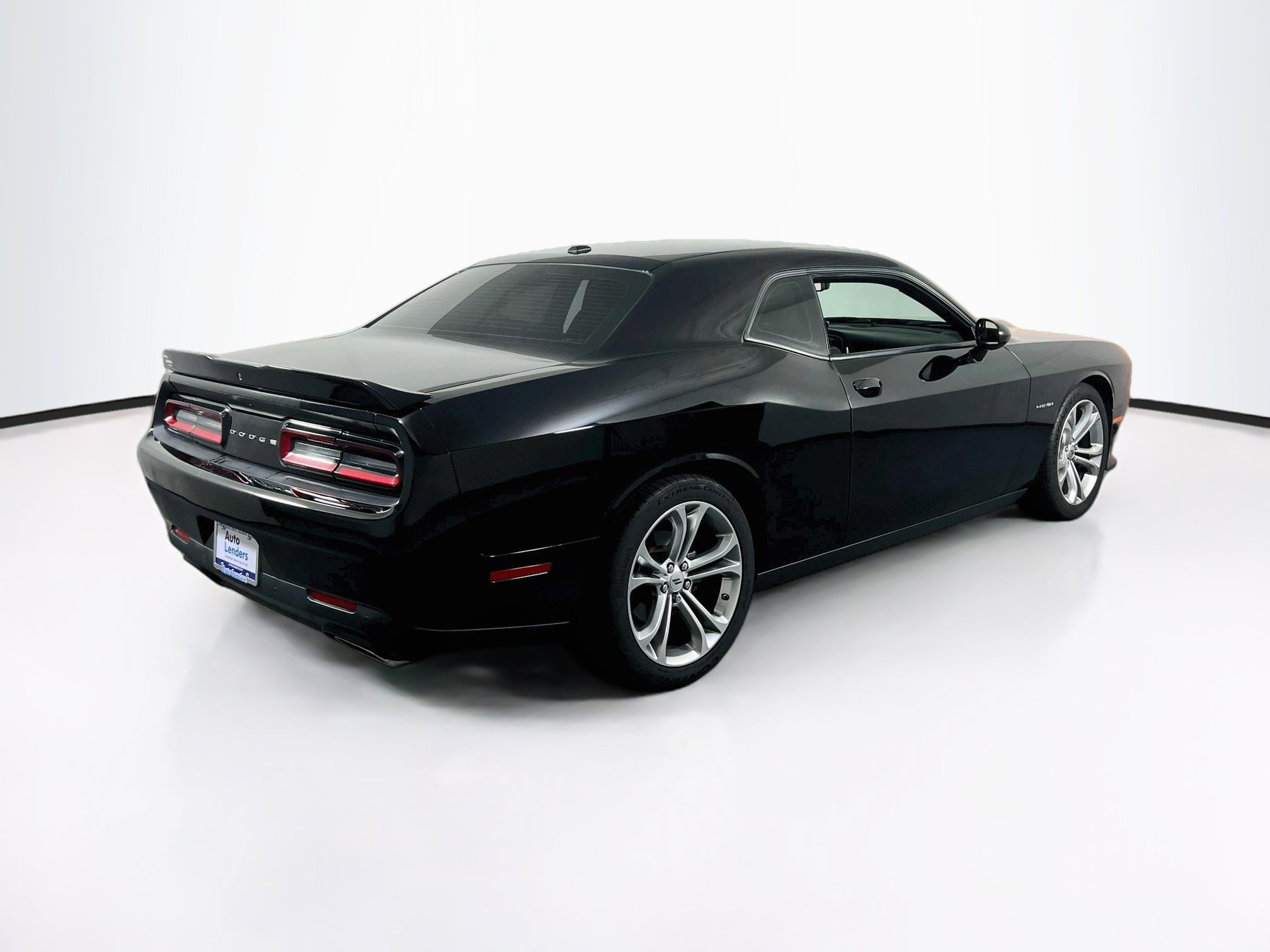 Used 2022 Dodge Challenger R/T RWD image 5