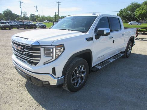 New 2026 GMC Sierra 1500 SLT w/ SLT Premium Plus Package AWD/4WD image 10