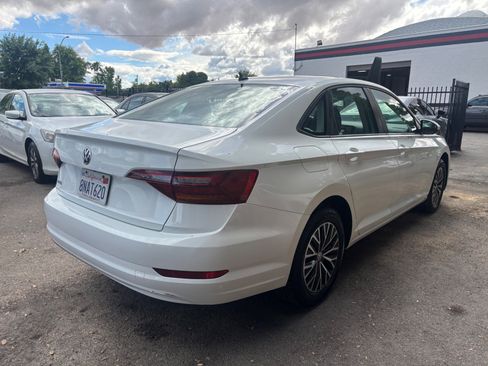 Used 2019 Volkswagen Jetta SE FWD image 4