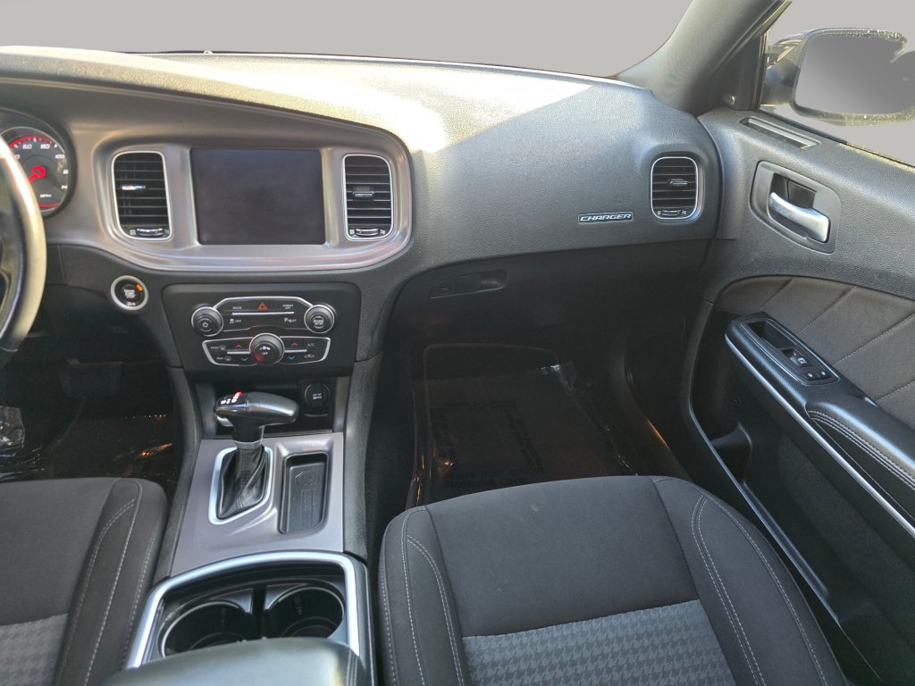 Used 2023 Dodge Charger SXT w/ Cold Weather Package RWD image 4