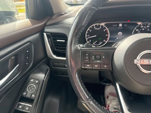 Used 2022 Nissan Rogue SL w/ SL Premium Package image 29