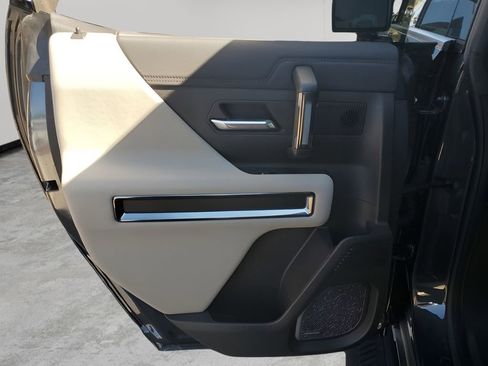 New 2026 GMC Hummer EV 2X image 17