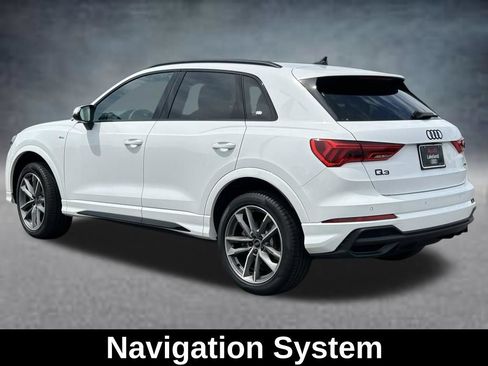 Used 2025 Audi Q3 2.0T Premium w/ Convenience Package AWD/4WD image 3