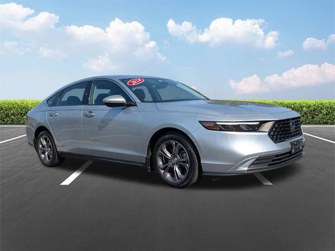 Used 2024 Honda Accord EX image 2