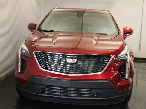Used 2019 Cadillac XT4 Luxury w/ Cold Weather Package AWD/4WD image 3