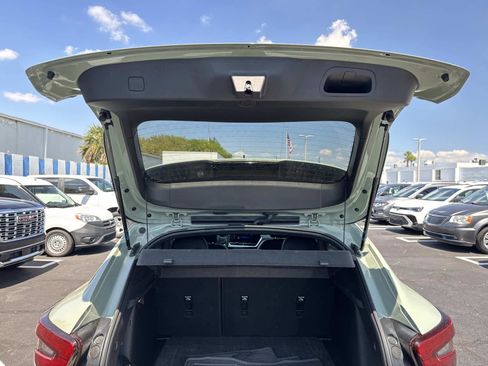 Used 2024 Chevrolet Trax RS w/ Sunroof Package image 12