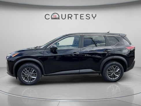 Certified 2023 Nissan Rogue S image 2