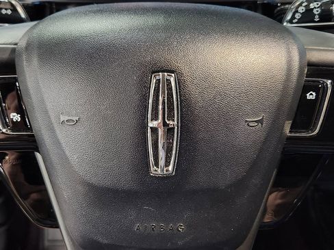 Used 2023 Lincoln Corsair Reserve image 46