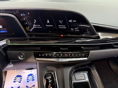 Used 2023 Cadillac Escalade V image 25
